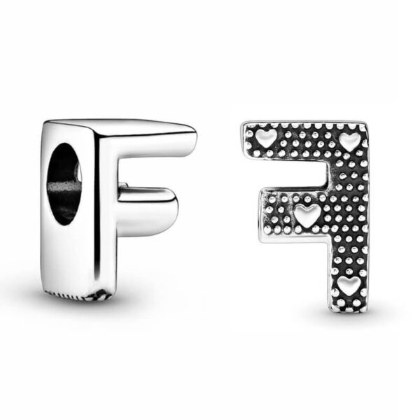 Charm / Dije - Letra F